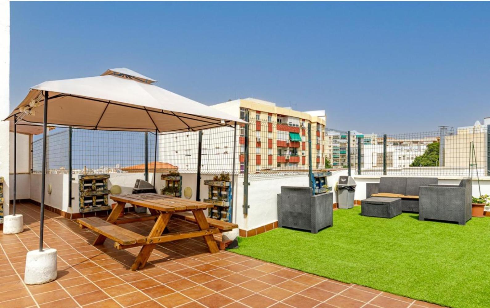 Apartamento Centrico La Merced 2 - Free Parking & Free Gym Apartment Malaga Exterior photo